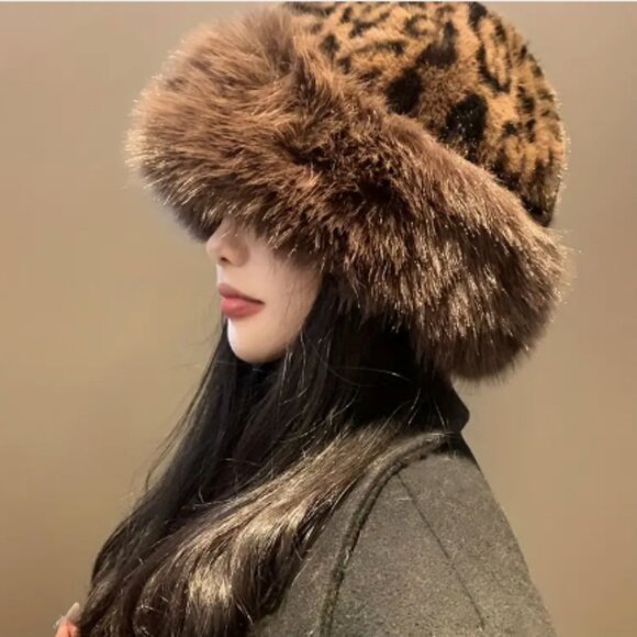 ELKO Accessories - NWT Faux Fur Leopard Winter Hat